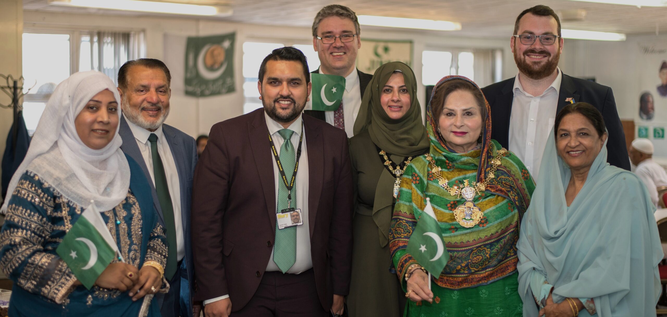 Jinnah-day-care-centre- employees -visitors- celebrating-pakistan-independance-day